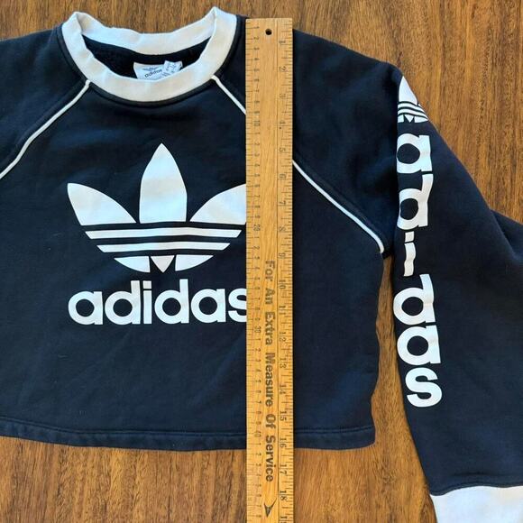 Black and white adidas cropped small - Picture 5 of 8